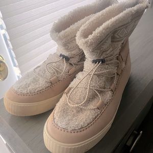 Toms Winter Boots